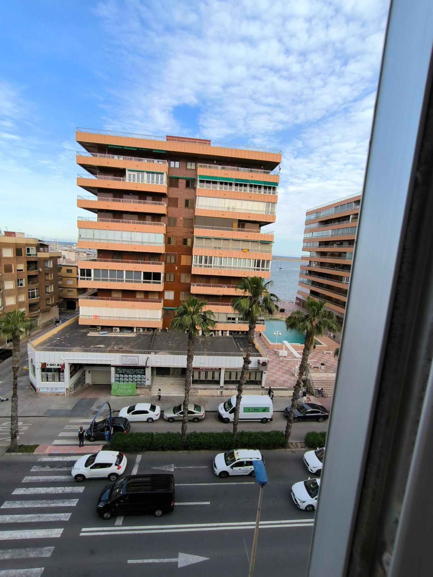 Apartamento Con Buena Vista Apartment Торевиеха Екстериор снимка